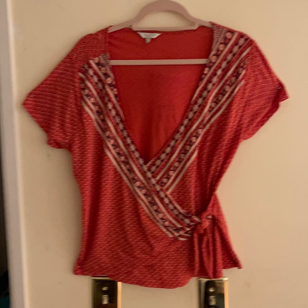 🍀 Brand wrap top